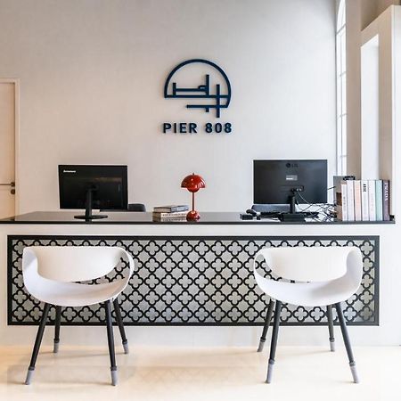 Pier 808 Hostel バンコク都 エクステリア 写真
