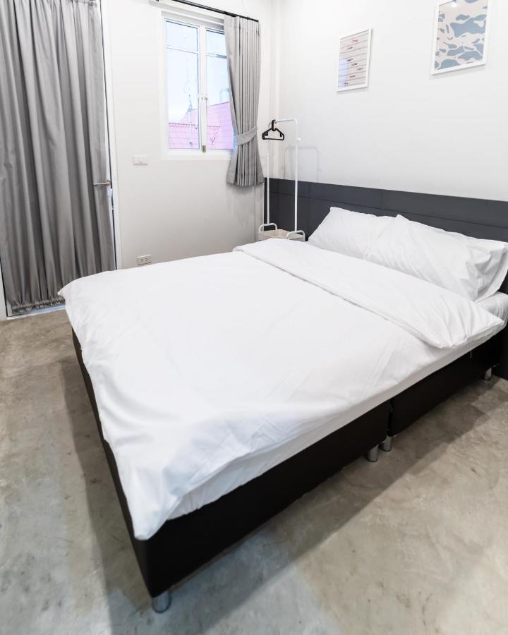 Pier 808 Hostel バンコク都 エクステリア 写真