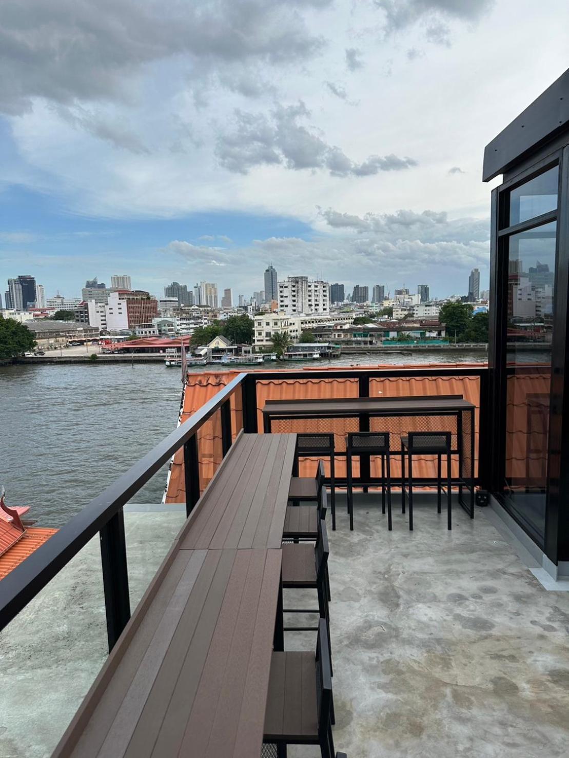 Pier 808 Hostel バンコク都 エクステリア 写真